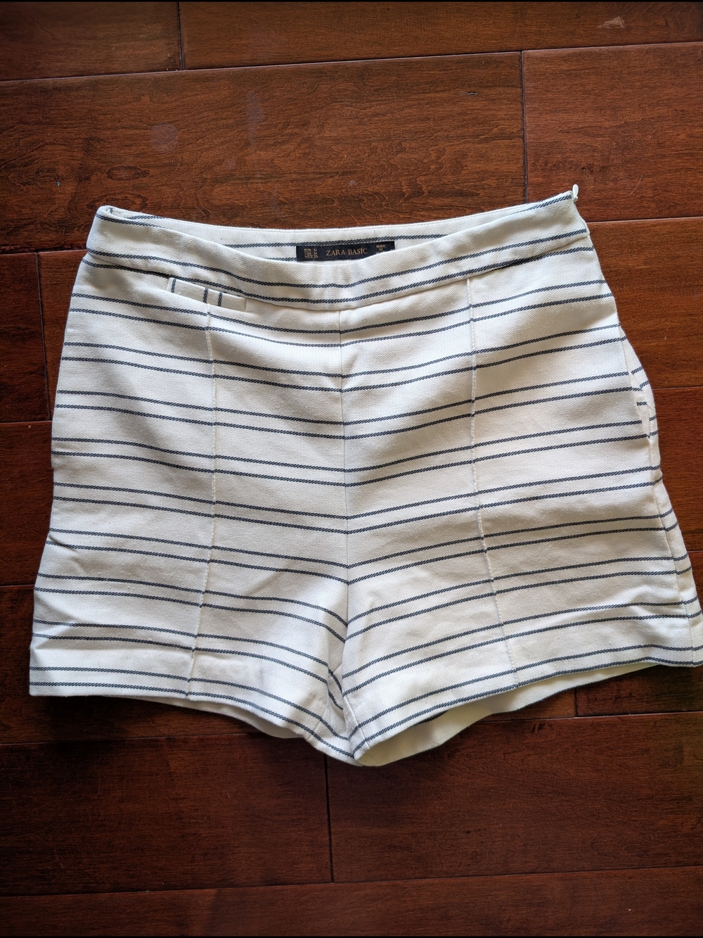 Zara Basic White Shorts with Navy Stripes